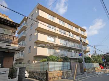 六甲篠原パークマンションの外観(南西側から)