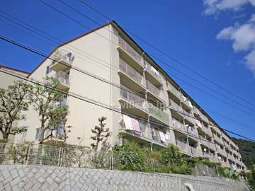 六甲台ハウス1号棟の外観(南西側から)