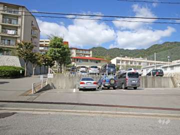 敷地内駐車場（屋外平面式）