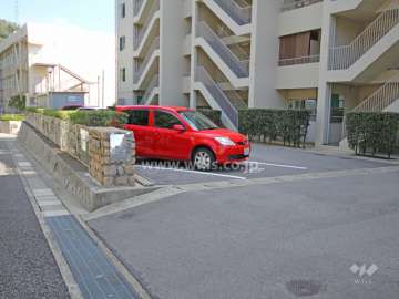 敷地内駐車場（屋外平面式）