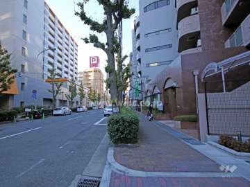 敷地南側の前面道路