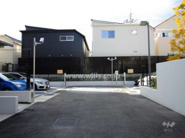 敷地内駐車場（屋外機械式　ターンテーブル付き）