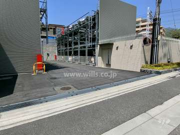 駐車場出入り口