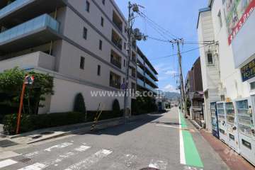 敷地東側の前面道路