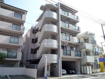 ラペ本山の外観（北東側から）