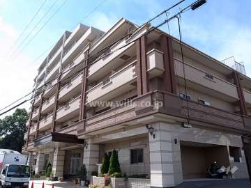 ディナスティマチュレ吹田千里丘の外観（南東側から）