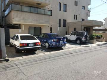 敷地内駐車場（屋外平面式）