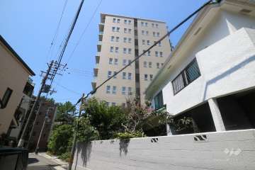 プラウド西宮松原町の外観（東側から）
