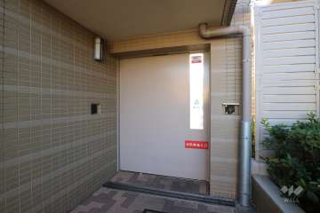 サブエントランス