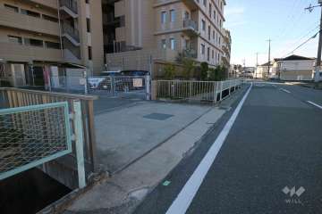 駐車場の出入口