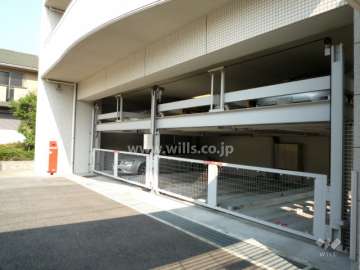 敷地内駐車場（屋内機械式）
