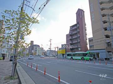 敷地北側の前面道路（山手幹線）