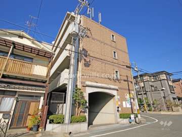 ワコーレ六甲アーベインの外観(南西側から)