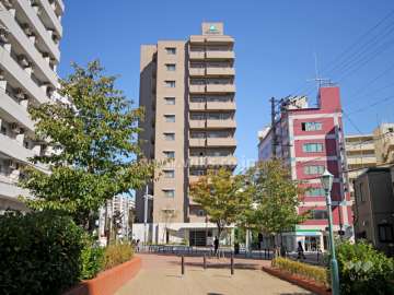 サーパスフレシア灘駅前の遠景