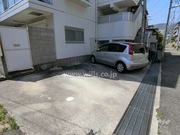 敷地内駐車場（屋外平面式）