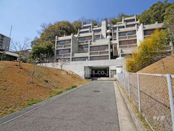 駐車場出入り口