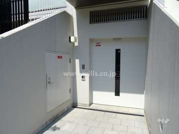 駐輪場出入り口