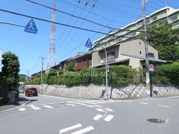 千里王子住宅　テラスハウスの外観（南東側から）