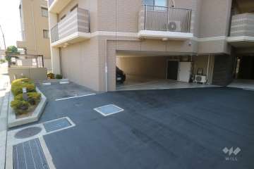 敷地内駐車場（屋内平面式）
