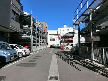駐車場は屋外機械式と屋外平面式があります。