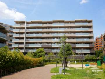 グランロジュマン豊中少路B棟の外観（南側から）