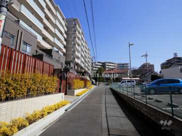 駐輪場出入り口