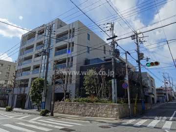 ジェイグラン岡本の外観（北東側から）
