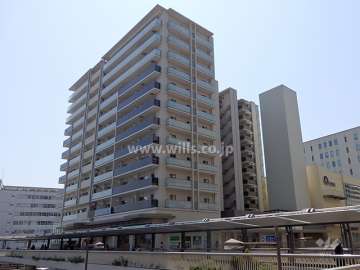 ローレルコート・クレヴィア尼崎駅前の外観（北東側から）