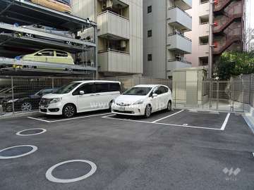 敷地内駐車場（屋外平面式）
