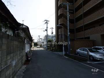 敷地北側前面道路