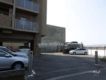 敷地内駐車場(屋外平面式と屋外機械式)