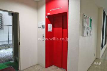 朝日プラザアドバンス淡路のエレベーター