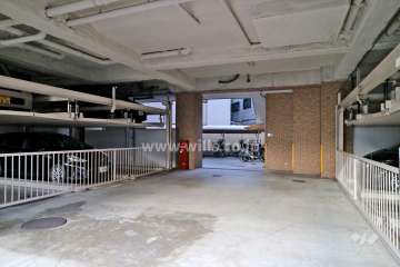 敷地内駐車場(屋内機械式)