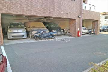 敷地内駐車場(屋内平面式・屋外平面式)
