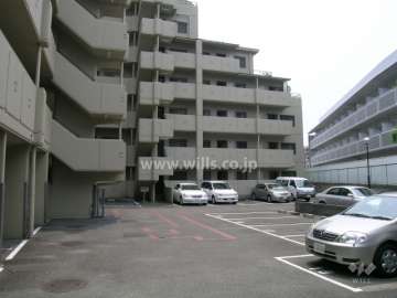 敷地内の駐車場