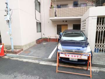 敷地内駐車場（屋外平面式）