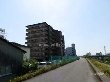 エンゼルクレッセ上新庄の遠景（北東側から）