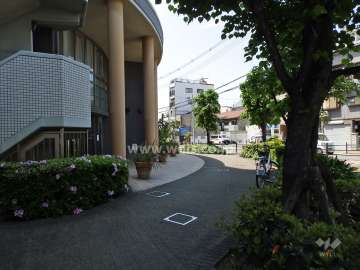 エントランス前の様子