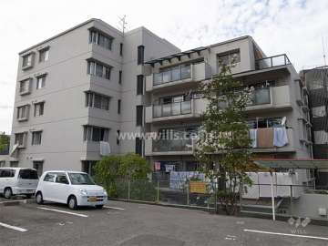 ダイドーマンション桃山台の外観（南東側から）
