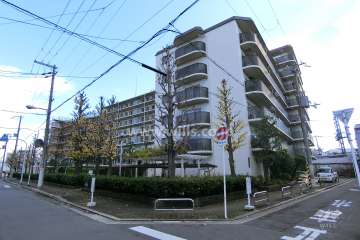 淡路パークハイツ2番館の外観（北西側から）