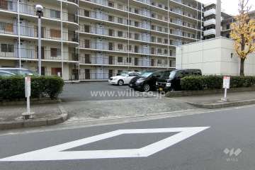 駐車場出入り口