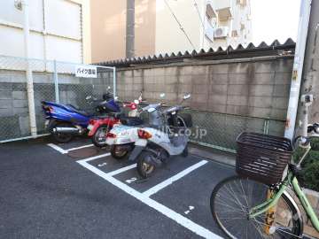 バイク置き場
