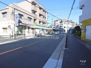 敷地北側の前面道路