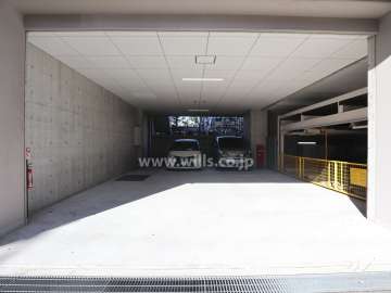 敷地内駐車場(屋内平面式と屋外機械式)