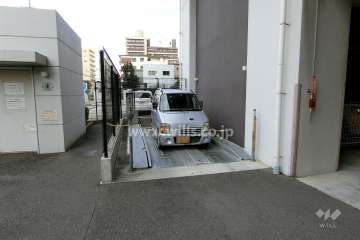 敷地内駐車場（屋外機械式）