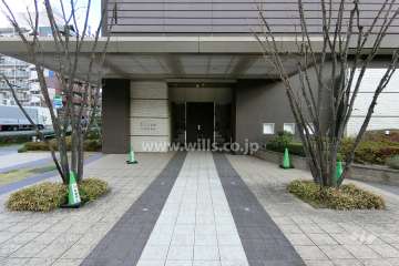 エントランス（正面から）