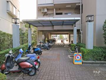 バイク置き場