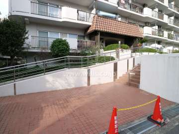 エントランスアプローチ