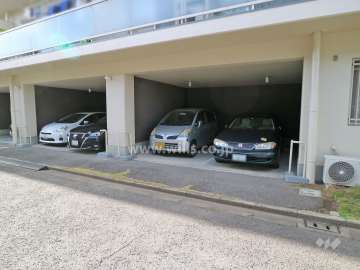 敷地内駐車場(屋内平面式)