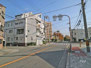 敷地南西側の前面道路